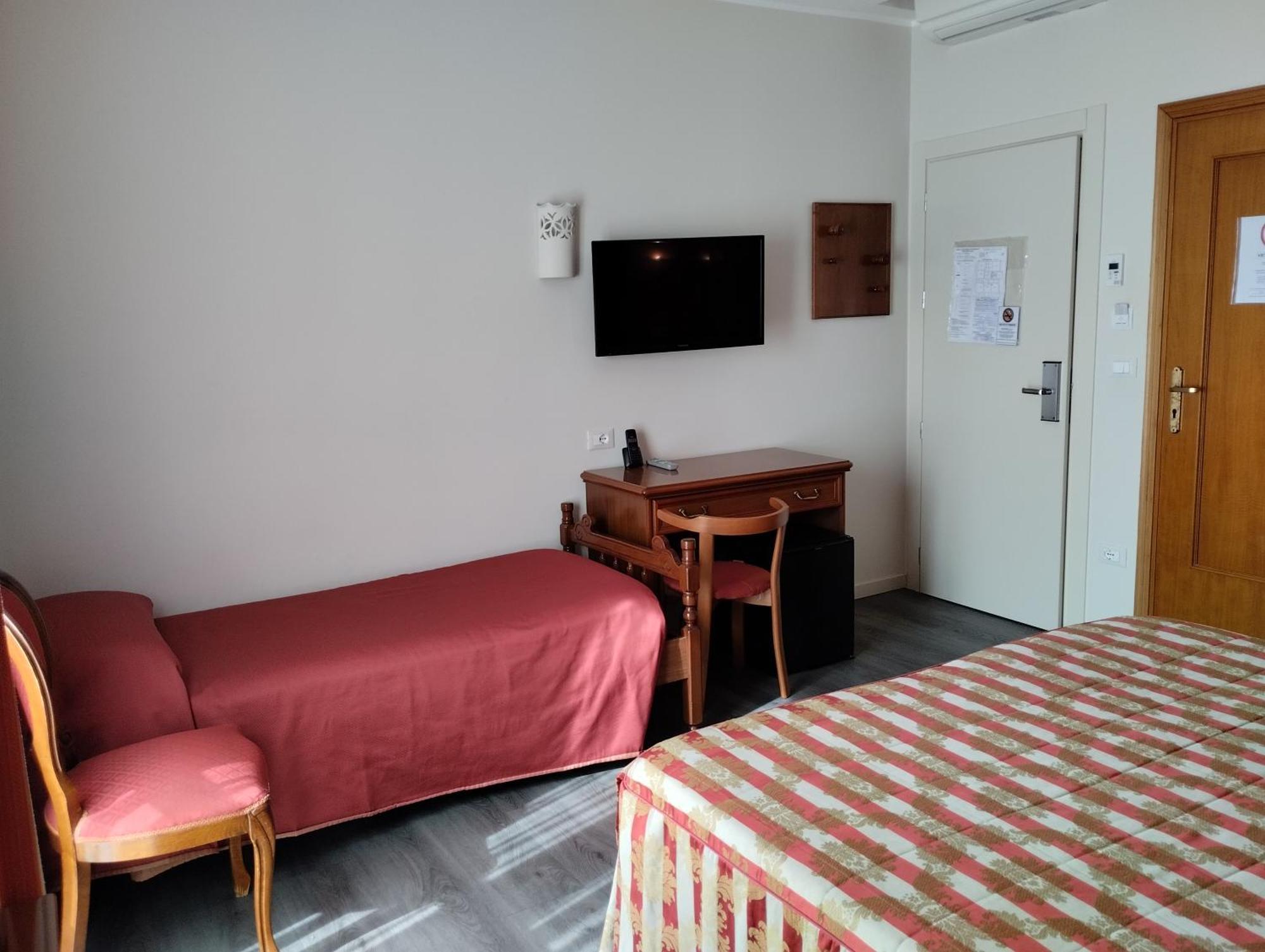 Hotel Tiffany Ceriale Esterno foto