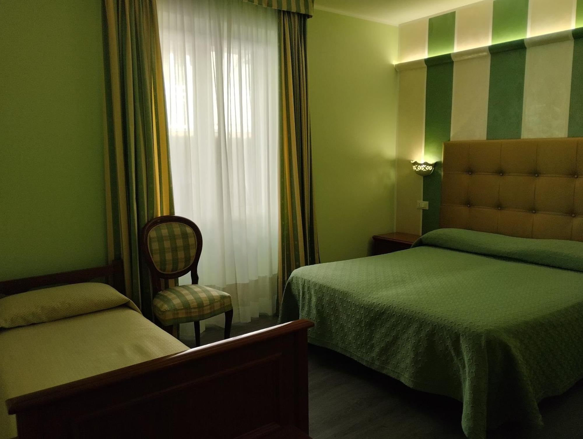 Hotel Tiffany Ceriale Esterno foto