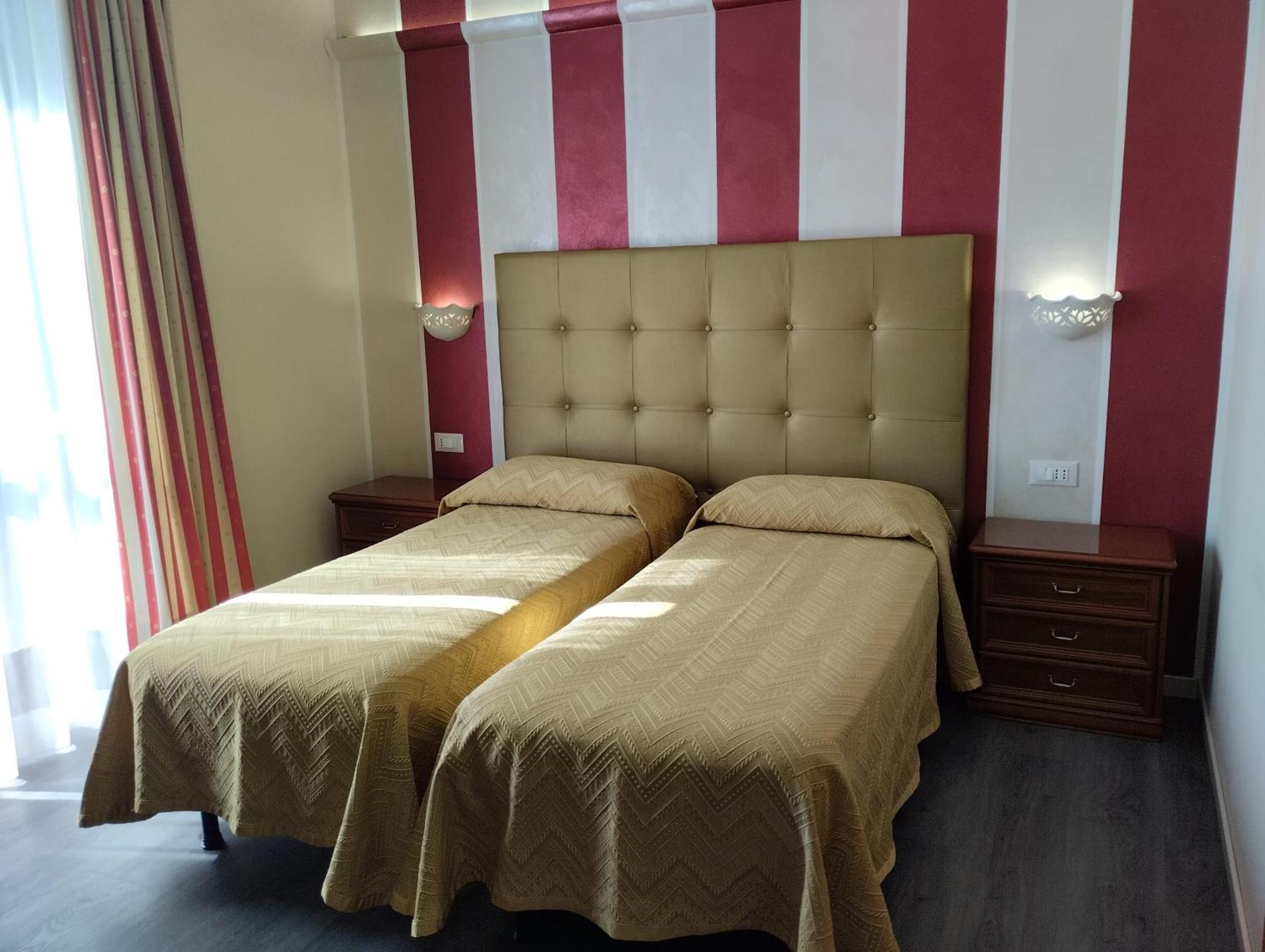 Hotel Tiffany Ceriale Esterno foto