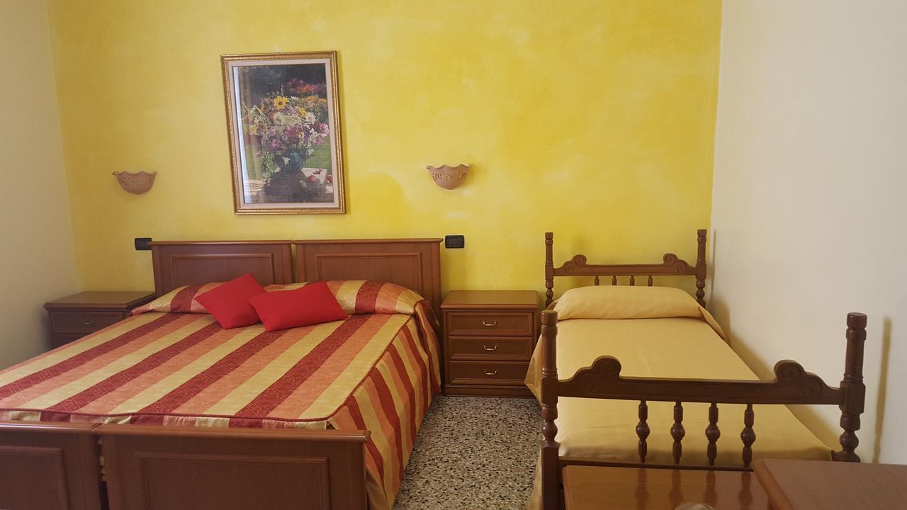Hotel Tiffany Ceriale Esterno foto