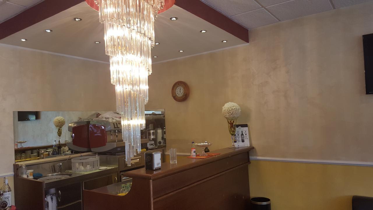 Hotel Tiffany Ceriale Esterno foto